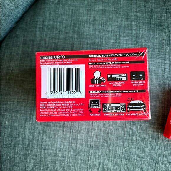 Maxell UR-90 Audio Cassettes - 5 Pack Brand plus 1 single New sealed EUC! - Picture 4 of 6